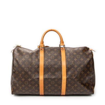 LOUIS VUITTON 
Sac modèle 