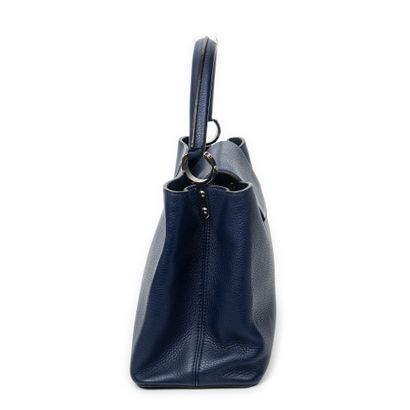 LOUIS VUITTON
Sac modèle 