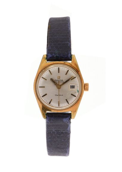 OMEGA
Gilt steel ladies' watch, round case,...