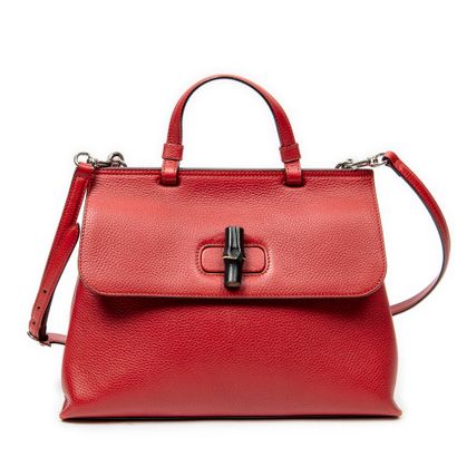 GUCCI
Sac de forme trapèze en cuir grainé...