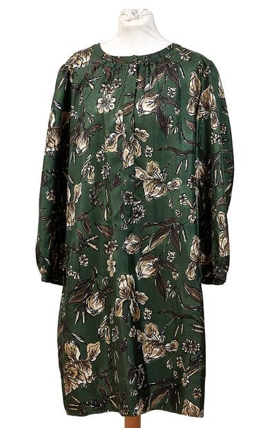 MAX MARA
Robe en soie vert bouteille, motif...