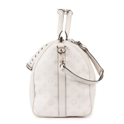LOUIS VUITTON
Sac modèle 