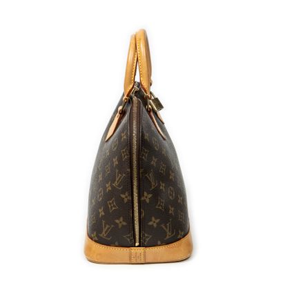 LOUIS VUITTON
Sac modèle 