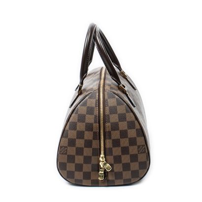 LOUIS VUITTON
Sac modèle 