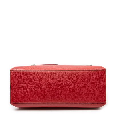 GUCCI
Sac de forme trapèze en cuir grainé...