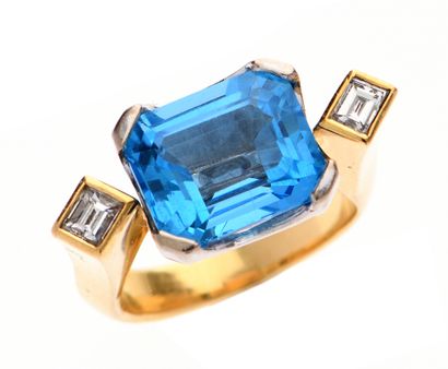 Bague moderniste en or jaune 18k 750°/°°...