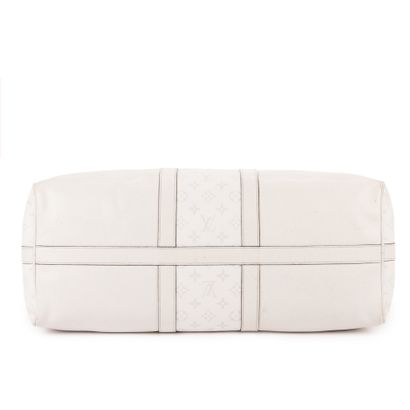 LOUIS VUITTON
Sac modèle 