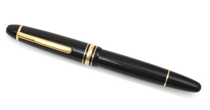 MONTBLANC
Meisterstuck ballpoint pen in black...