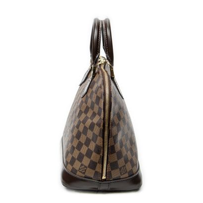 LOUIS VUITTON
Sac modèle 