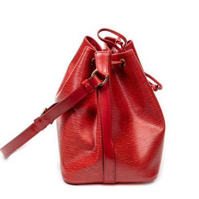 LOUIS VUITTON 
Sac modèle 