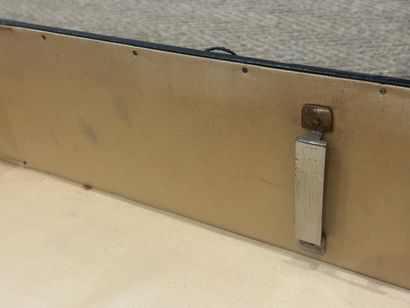 HERMES Parise
VALISE en cuir noir et intérieur...