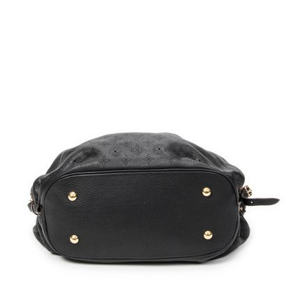 LOUIS VUITTON
Sac modèle 