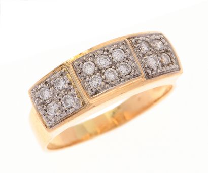 Bague et pendentif
en or jaune 18k 750°/°°...