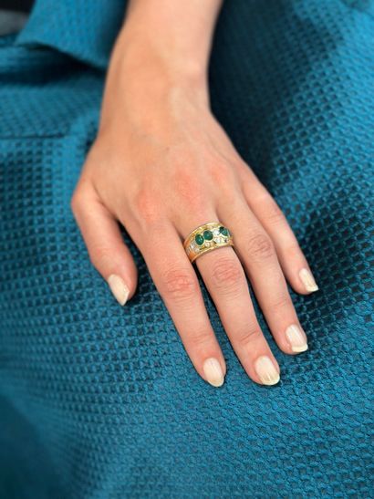 Importante bague jonc
en or jaune 18k 750°/°°...