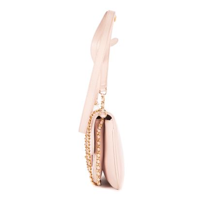 CHANEL
Sac en cuir d'agneau matelassé rose...