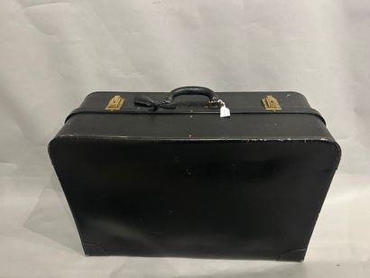 HERMES Parise
VALISE en cuir noir et intérieur...