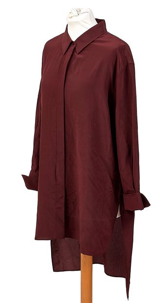 JOSEPH
Blouse en soie de couleur prune.
Taille...