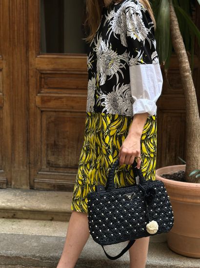 PRADA
Robe chemisier en coton noir jaune...