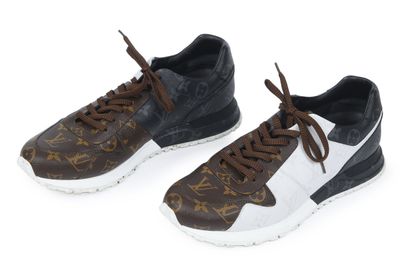 LOUIS VUITTON
Paire de Sneakers 