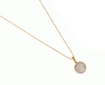 Collier 
en or jaune 18k 750°/°° comprenant...