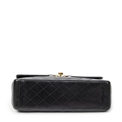 CHANEL
Sac modèle 