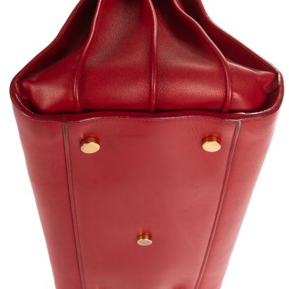YVES SAINT LAURENT 
Sac modèle 