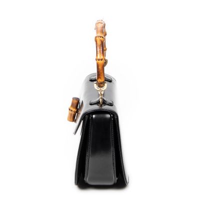 GUCCI 
Sac vintage «Bamboo» en cuir noir,...