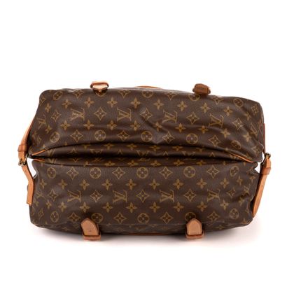 LOUIS VUITTON
Très grand sac modèle 