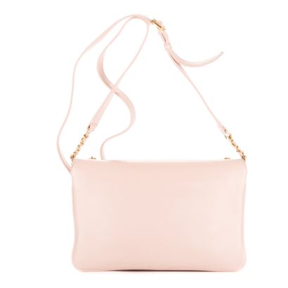 CHANEL
Sac en cuir d'agneau matelassé rose...