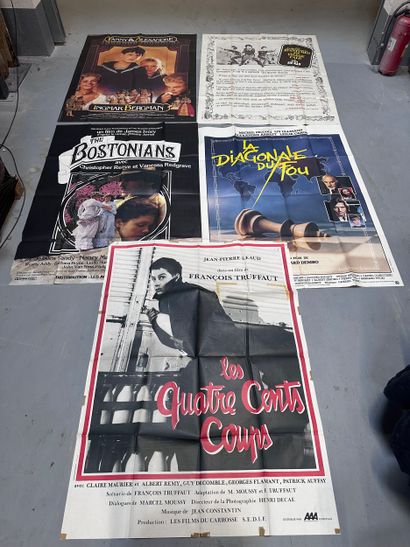 Cinq affiches de films dramatiques américains...