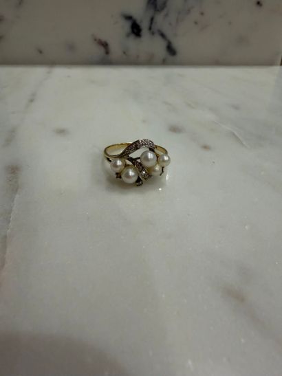 Ring 
in 18k 750°/°° two-tone gold, set with...
