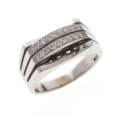 Geometric ring
in 18k white gold 750°/°°,...