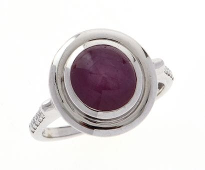 Round ring
in 18k white gold 750°/°°, set...
