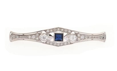 Brooch 
in 18K white gold 750/°° set with...