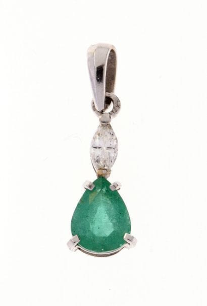 Pendant
in 18k white gold 750°/°° set with...