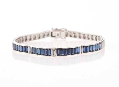 Flexible bracelet
in 18k white gold 750°/°°,...