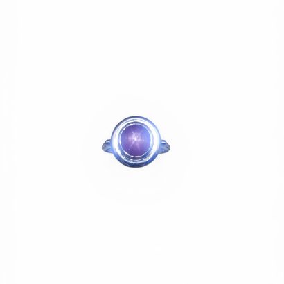 Round ring
in 18k white gold 750°/°°, set...