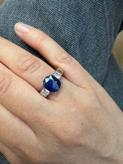 Ring
in 18K white gold (750/°°) set with...