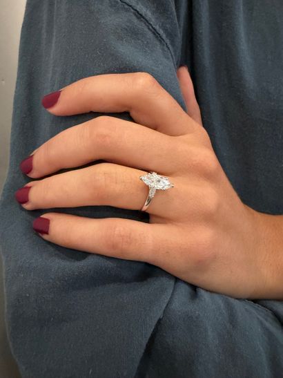 Solitary Ring
18K white gold 750/°° set with...
