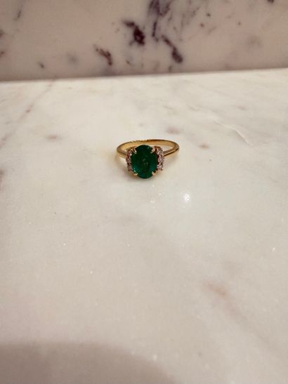 Ring
made of 18k yellow gold (750°/°°) set...