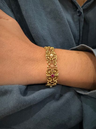 Bracelet 
18k yellow gold 750°/°° Neo-Renaissance...