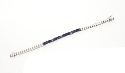 Flexible bracelet
in 18k white gold 750°/°°,...
