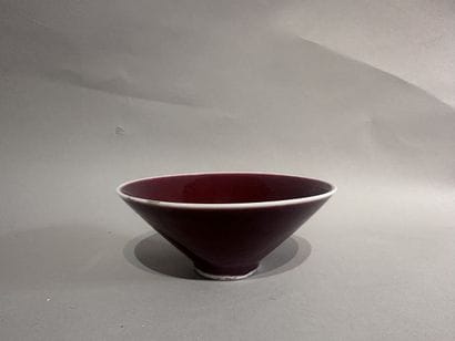 CHINA
Cup made of blood-red glazed porcelain....