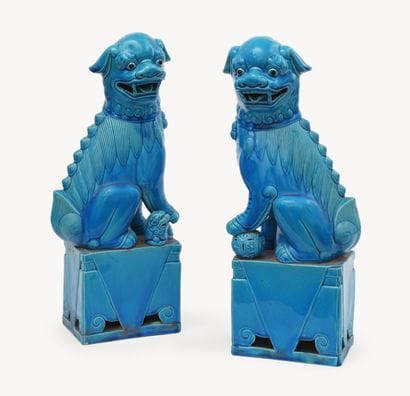 CHINA
Pair of FO DOGS in underglaze blue...