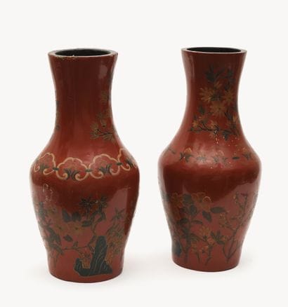 CHINA
Pair of red Beijing lacquer baluster...