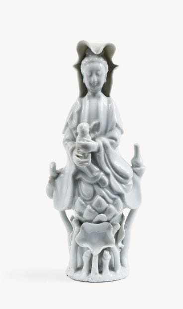 CHINE
GUANYIN en blanc de Chine. Epoque début...