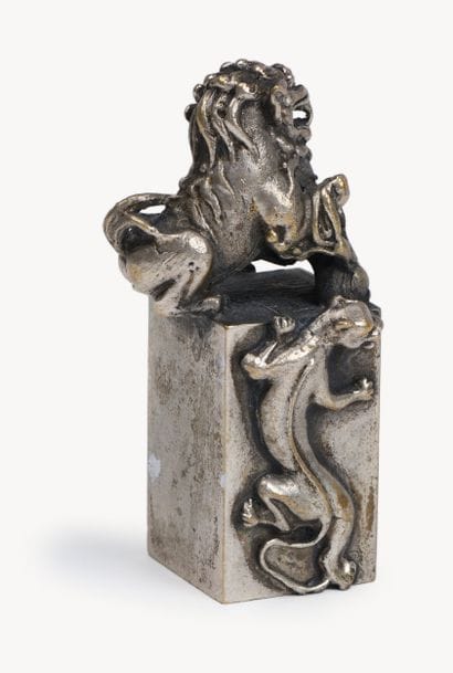 CHINA
Silver-plated bronze SEAL decorated...