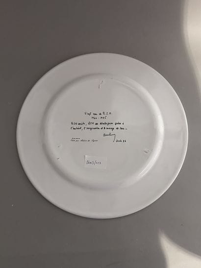 ZAO-WOU-KI (1920-2013) 
ASSIETTE en céramique...