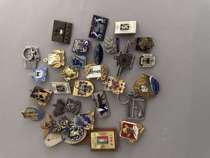 France
Fort lot d'insignes de marine. 
XXeme....