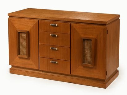 20th-Century Piece
Small teak-veneered sideboard...